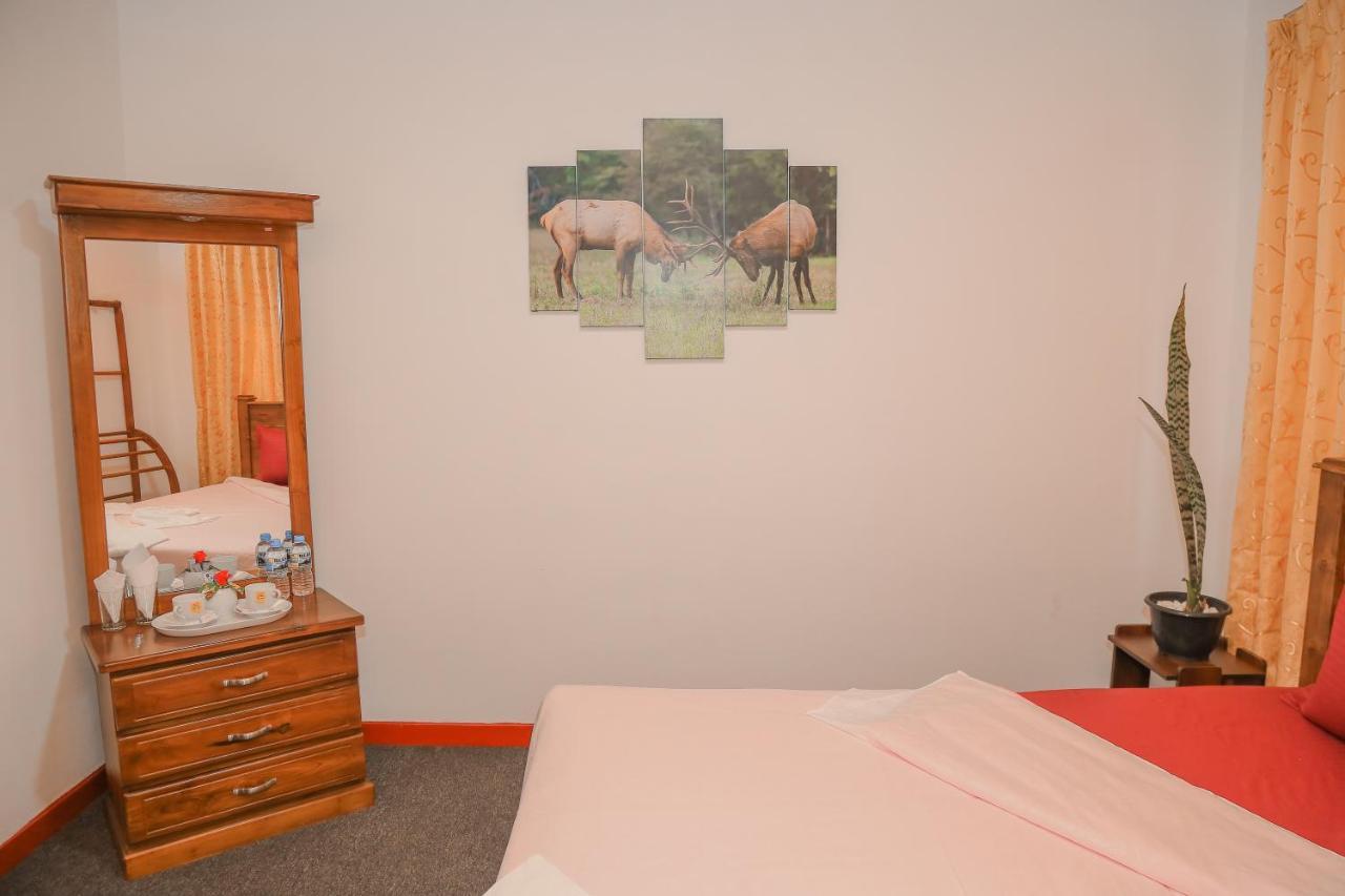 Royal Guest Hotel Inn Nuwara Eliya Exterior foto