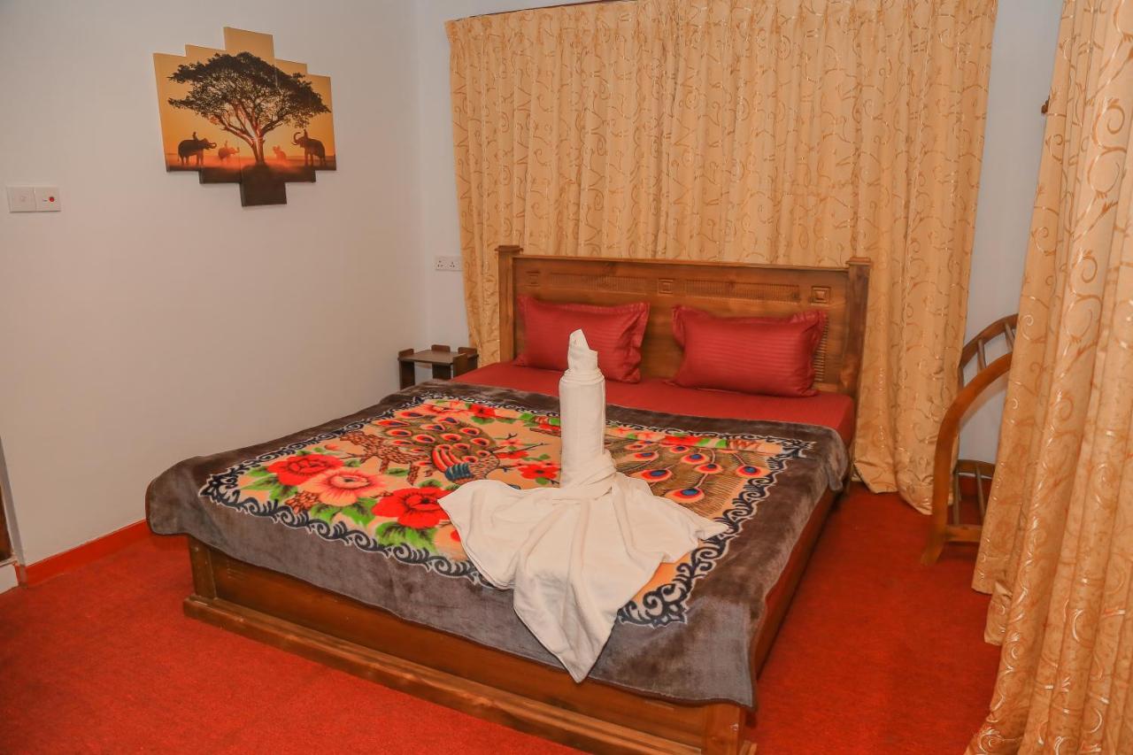 Royal Guest Hotel Inn Nuwara Eliya Exterior foto